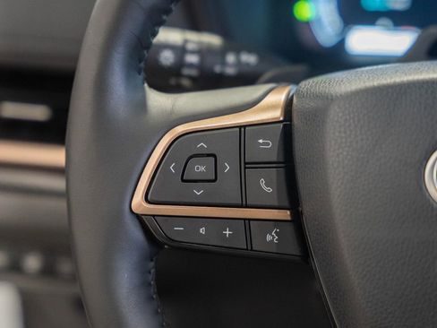Used 2025 Toyota Grand Highlander AWD Hybrid image 32