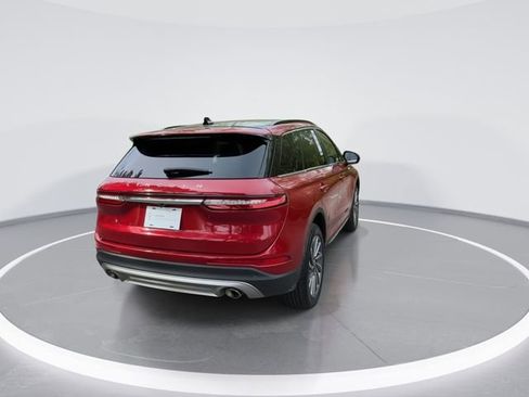 Used 2025 Lincoln Corsair Reserve w/ Equipment Group 202A AWD/4WD image 7