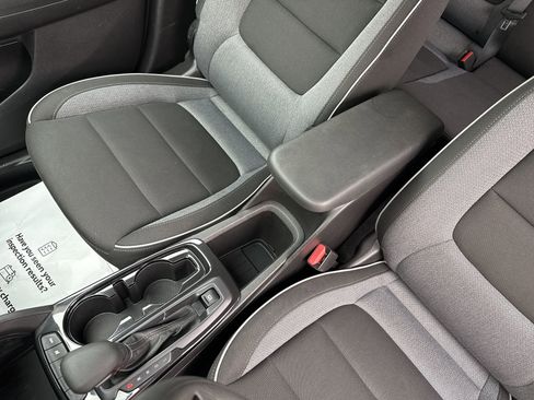 Used 2025 Chevrolet TrailBlazer LT AWD/4WD image 22
