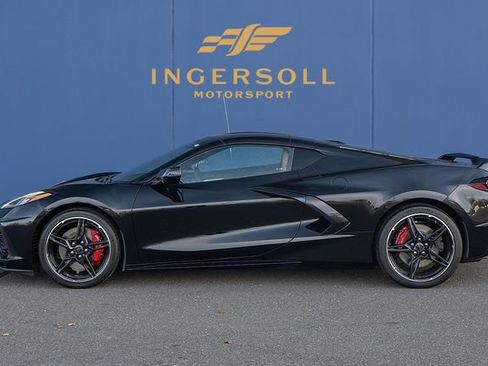 Used 2023 Chevrolet Corvette Stingray Premium Cpe w/ Z51 Performance Package image 4