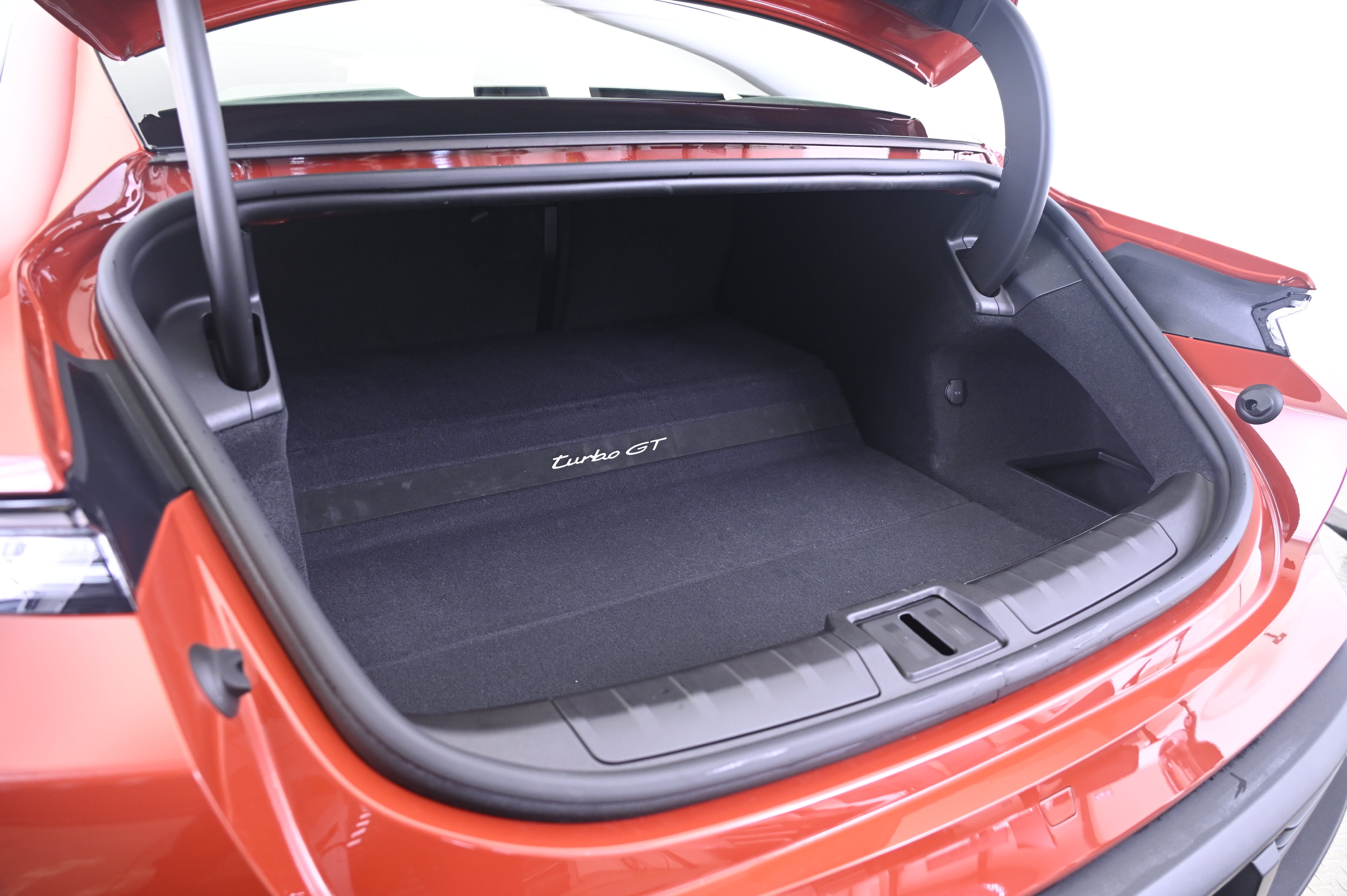 Certified 2025 Porsche Taycan Turbo GT AWD/4WD image 16