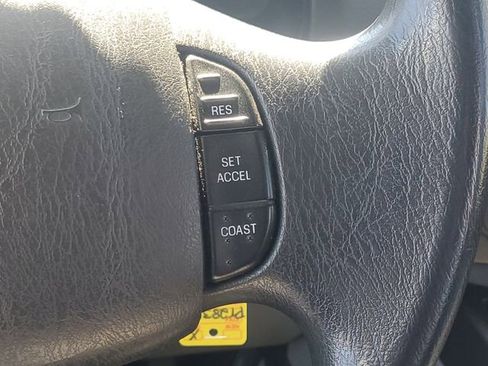 Used 2012 Ford E-350 and Econoline 350 Super Duty w/ Shuttle Bus Prep Pkg image 15