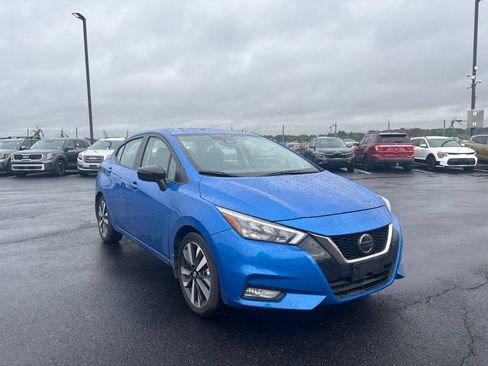 Used 2021 Nissan Versa SR w/ Convenience Package FWD image 1