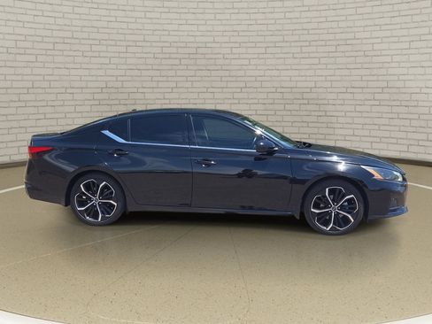 Used 2024 Nissan Altima 2.5 SR FWD image 4