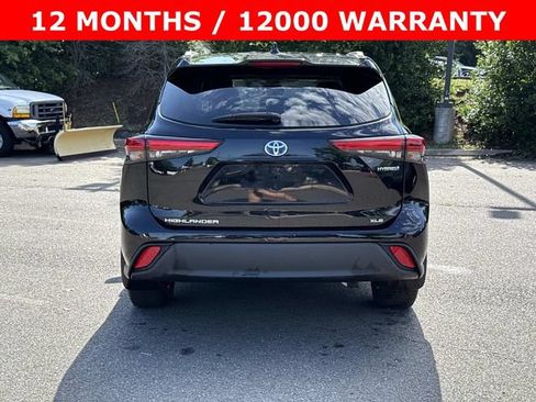 Used 2023 Toyota Highlander XLE AWD/4WD image 3