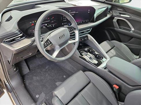 New 2025 Audi Q5 Premium Plus w/ Premium Plus image 3