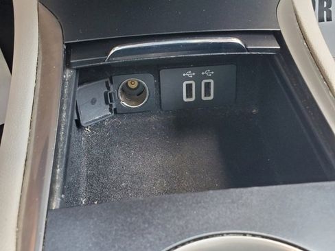 Used 2017 Lincoln MKC Select w/ Select Plus Package image 29