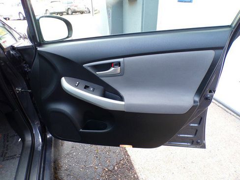 Used 2013 Toyota Prius Three image 19