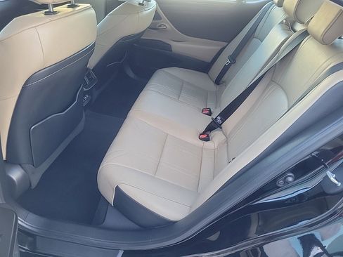 Used 2020 Lexus ES 350 Ultra Luxury image 13
