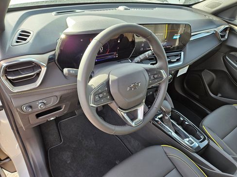 New 2025 Chevrolet TrailBlazer ACTIV w/ Convenience Package FWD image 9