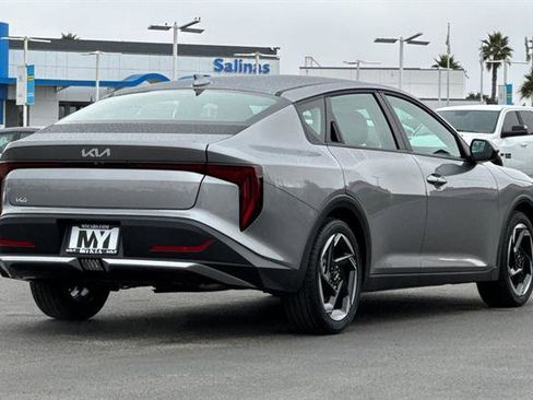 New 2025 Kia K4 EX image 4