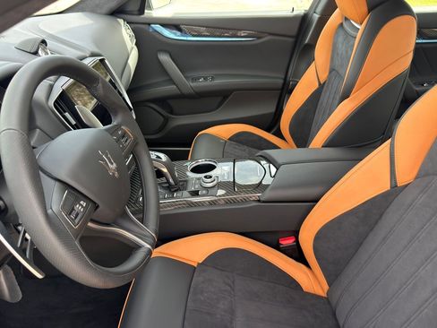 Used 2024 Maserati Ghibli Trofeo image 15