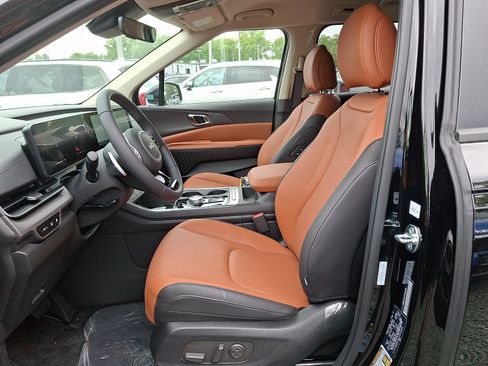 New 2026 Kia Carnival EX FWD image 6