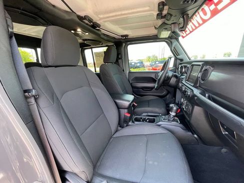 Used 2023 Jeep Gladiator Sport AWD/4WD image 30