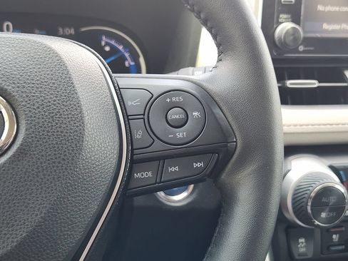 Used 2021 Toyota RAV4 Limited AWD/4WD image 29