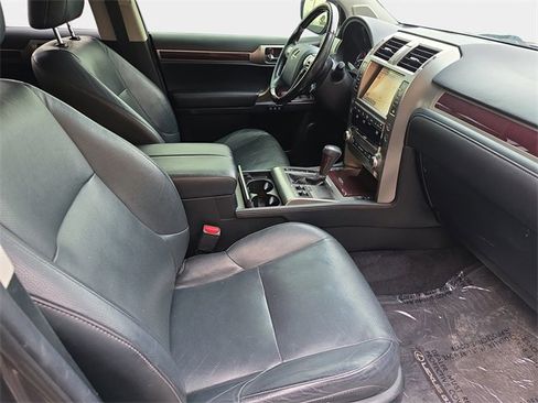 Used 2019 Lexus GX 460 Premium image 12