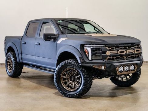 Used 2025 Ford F150 Raptor image 27