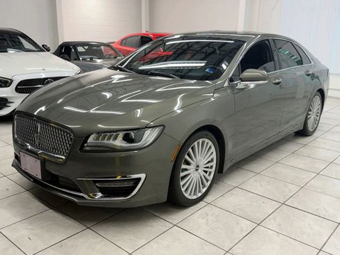 Used 2017 Lincoln MKZ Reserve FWD image 3