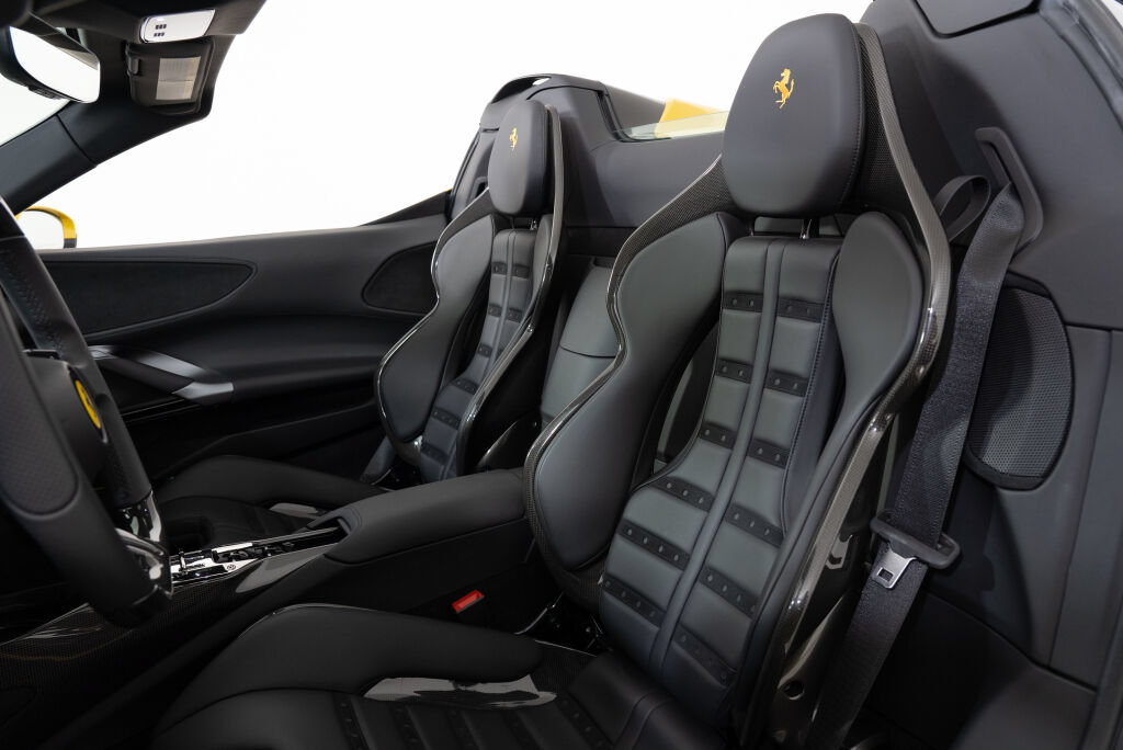 Used 2022 Ferrari SF90 Spider AWD/4WD image 7