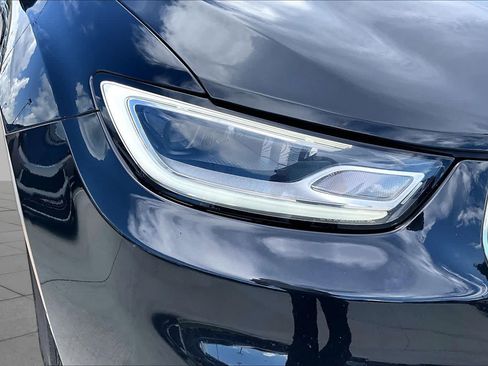 Used 2023 Chrysler Pacifica Touring-L FWD image 26