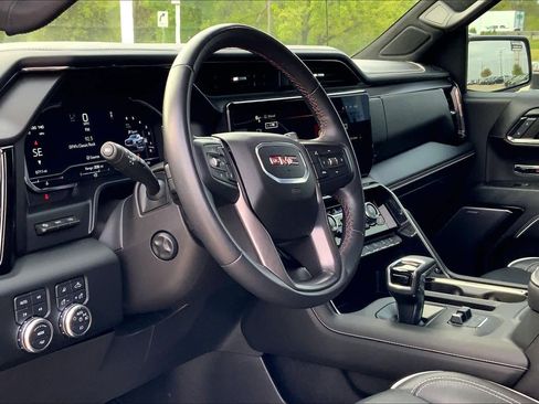 Used 2024 GMC Sierra 1500 AT4X image 18
