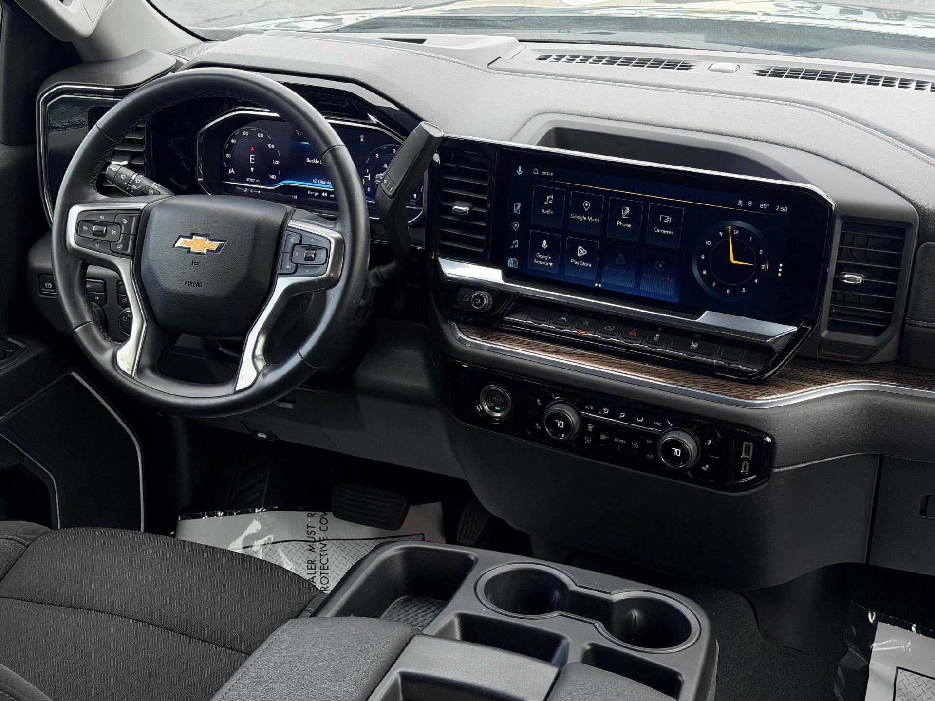 Used 2024 Chevrolet Silverado 1500 LT AWD/4WD image 9
