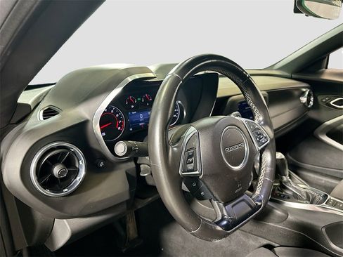 Used 2020 Chevrolet Camaro LT image 10