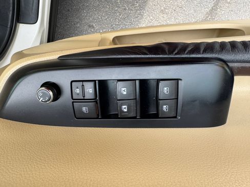 Used 2016 Toyota Highlander XLE AWD/4WD image 14