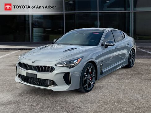 Used 2018 Kia Stinger GT2 image 9