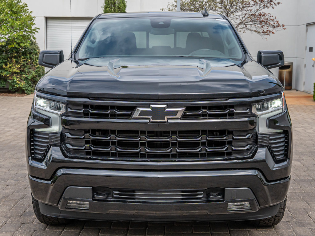 Used 2024 Chevrolet Silverado 1500 RST w/ Convenience Package II AWD/4WD image 2