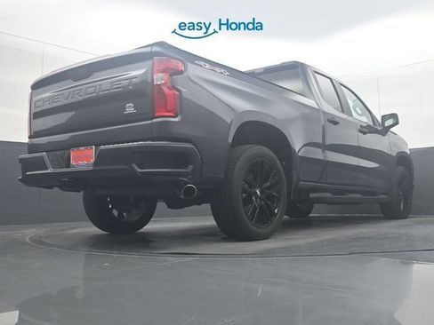 Used 2020 Chevrolet Silverado 1500 Custom w/ Custom Value Package AWD/4WD image 32