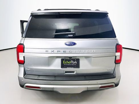 Used 2024 Ford Expedition Max XLT image 7