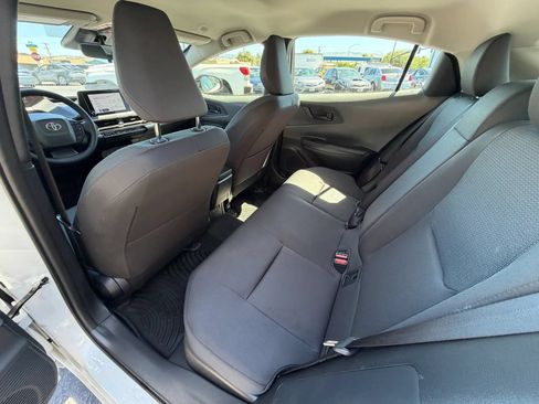 Used 2024 Toyota Prius LE FWD image 18