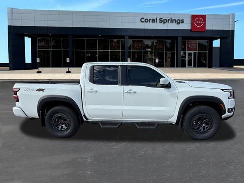 New 2026 Nissan Frontier PRO-4X w/ Pro-4x Convenience Package image 6