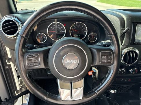 Used 2017 Jeep Wrangler Unlimited Sport AWD/4WD image 29
