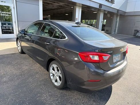 Used 2017 Chevrolet Cruze Premier FWD image 6