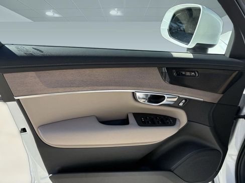 New 2026 Volvo XC90 B6 Plus w/ Protection Package Premier image 12
