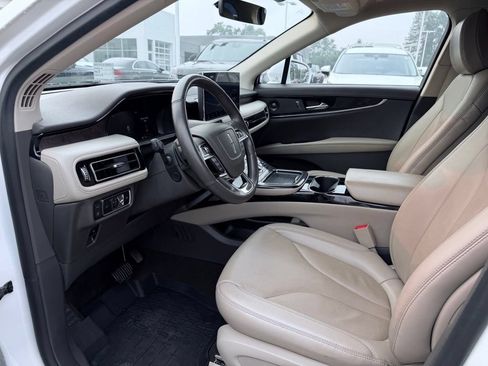 Certified 2023 Lincoln Nautilus Reserve w/ Luxury Package AWD/4WD image 22