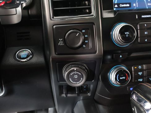 Used 2017 Ford F150 Lariat AWD/4WD image 9
