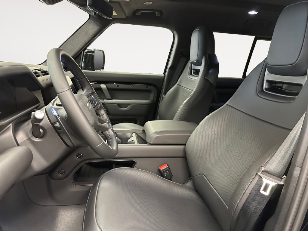 New 2026 Land Rover Defender 110 OCTA AWD/4WD image 9