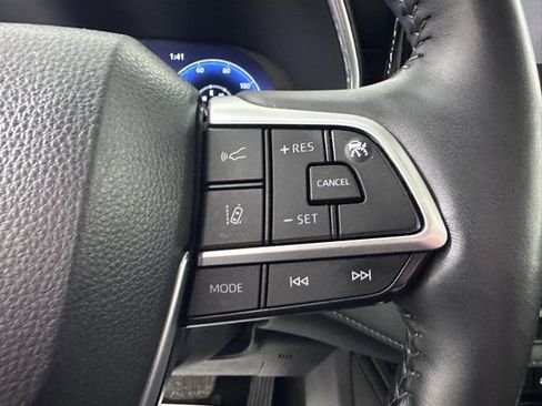 Used 2023 Toyota Highlander Platinum image 27