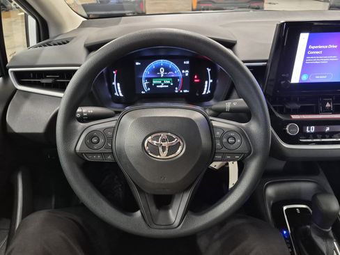 Used 2026 Toyota Corolla LE FWD image 25
