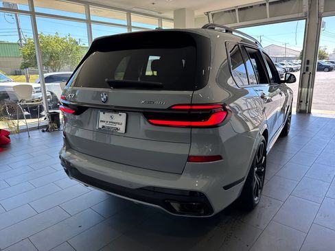 Used 2024 BMW X7 xDrive40i w/ M Sport Package AWD/4WD image 7