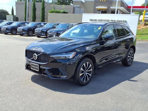 Used 2024 Volvo XC60 B5 Plus image 9