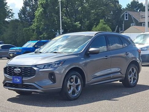 Certified 2023 Ford Escape ST-Line Select w/ Tech Pack #2 AWD/4WD image 3