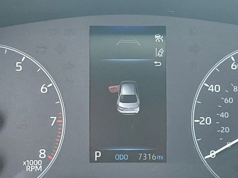 Used 2025 Toyota Corolla LE image 8