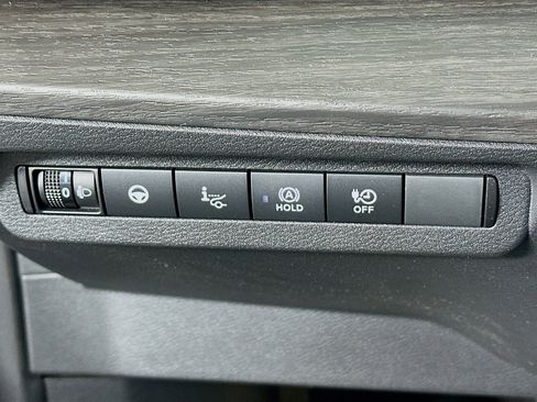 Used 2024 Nissan Ariya AWD image 17