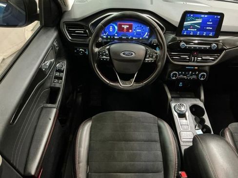 Used 2022 Ford Escape SEL w/ SEL Stealth AWD Package image 11