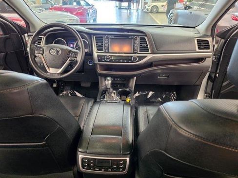 Used 2018 Toyota Highlander Limited Platinum w/ Protection Package #3 AWD/4WD image 9