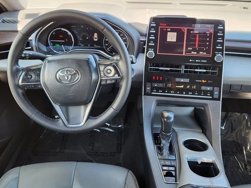 Used 2021 Toyota Avalon XLE w/ Carpet Mat Package (TMS) FWD image 3